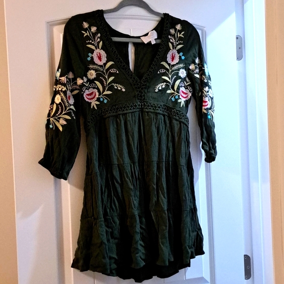 Francesca's Green Floral Embroidered Dress - Picture 1 of 4